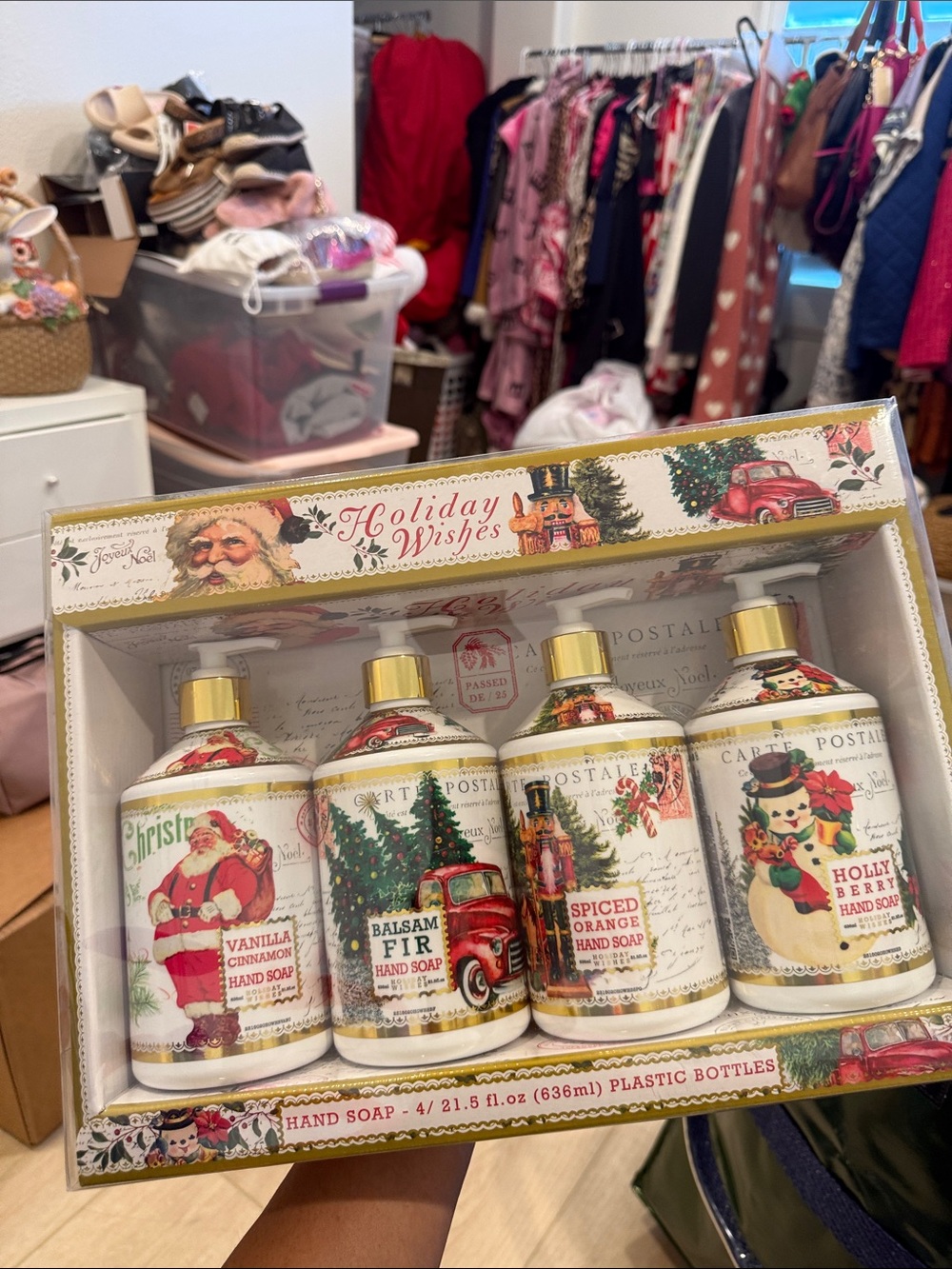 Holiday wishes 4 pack of soap gift box glass